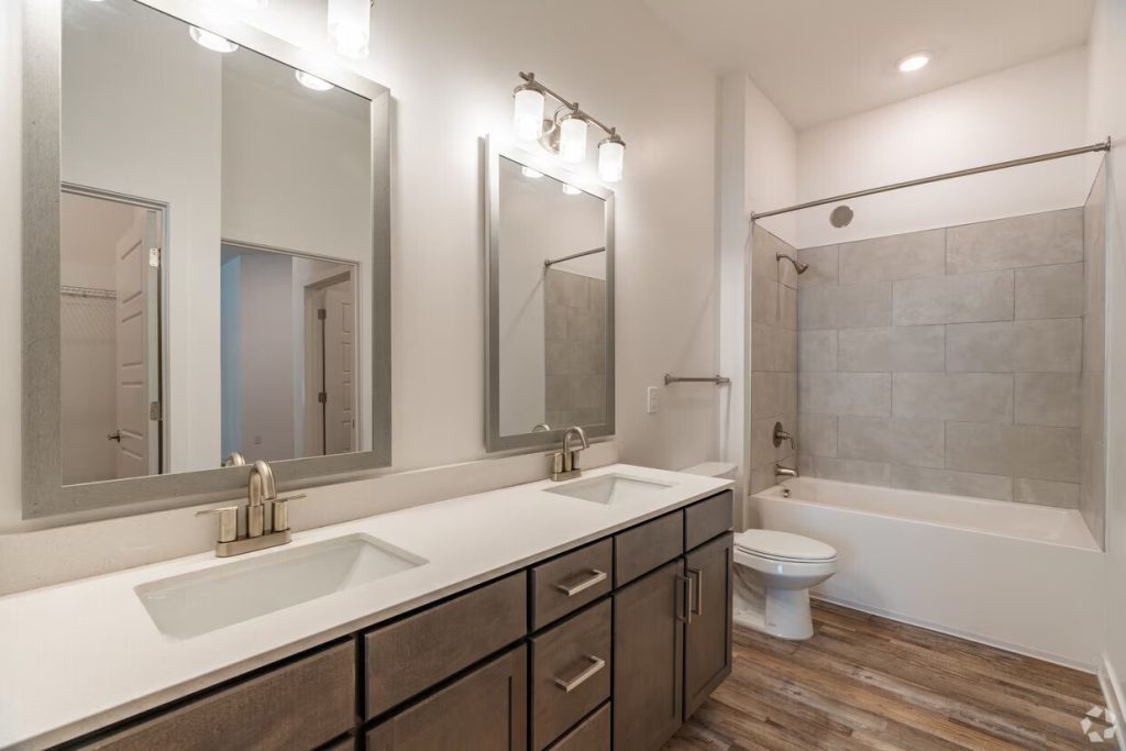 tapestry-forest-creek-collierville-tn-cumberland-3br-2ba---1422sf---bathroom-2
