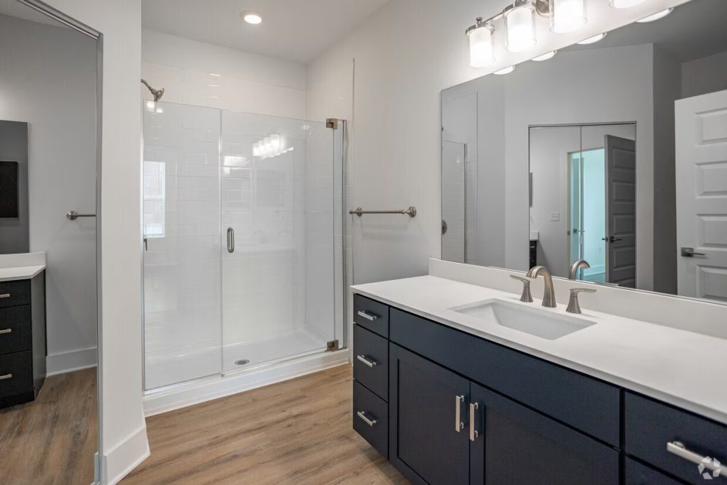 anchor-934-farragut-tn-2br-2ba-clipper---1192sf---primary-bathr