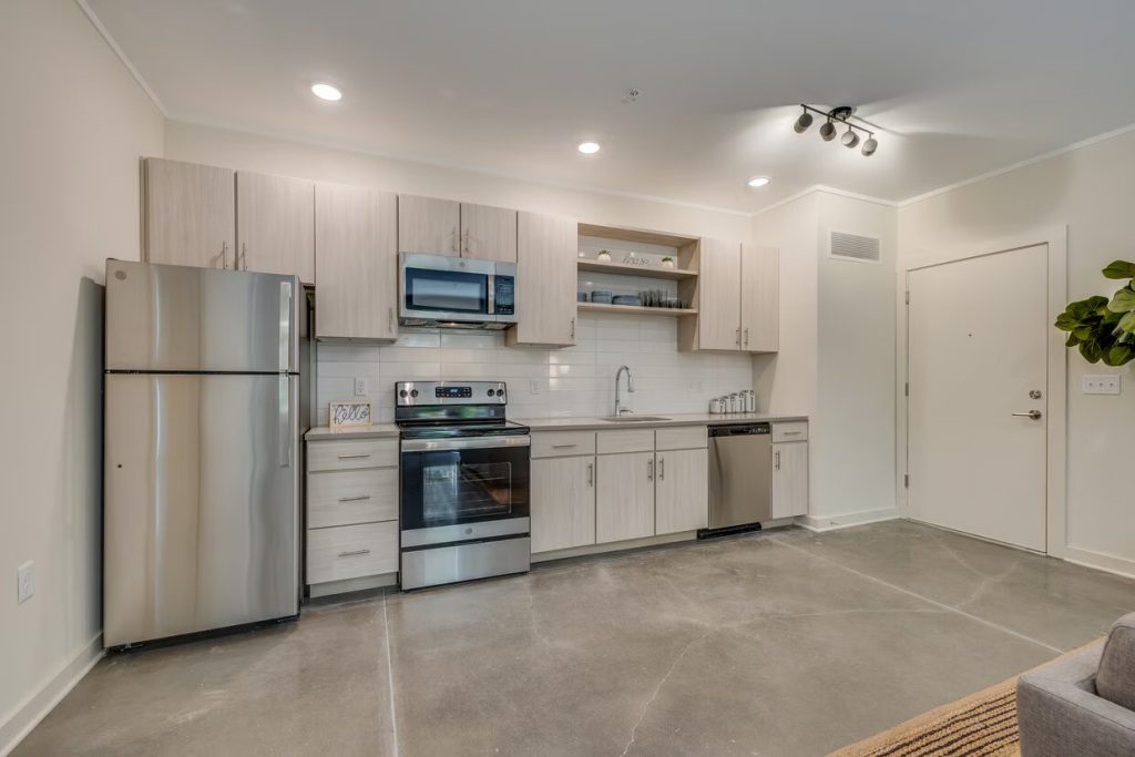 city-west-at-turkey-creek-knoxville-tn-1-br-model-apartment-1