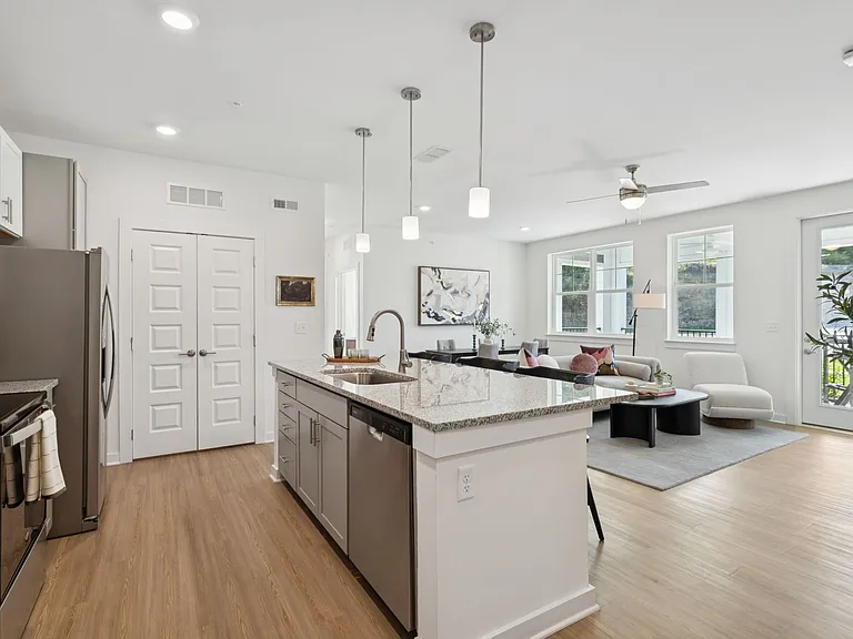 d229b9526a181b99fda65628e766ca9d-cc_ft_768