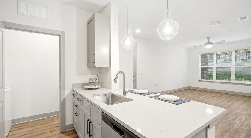 vintage-raleigh-west-raleigh-nc-building-photo-3