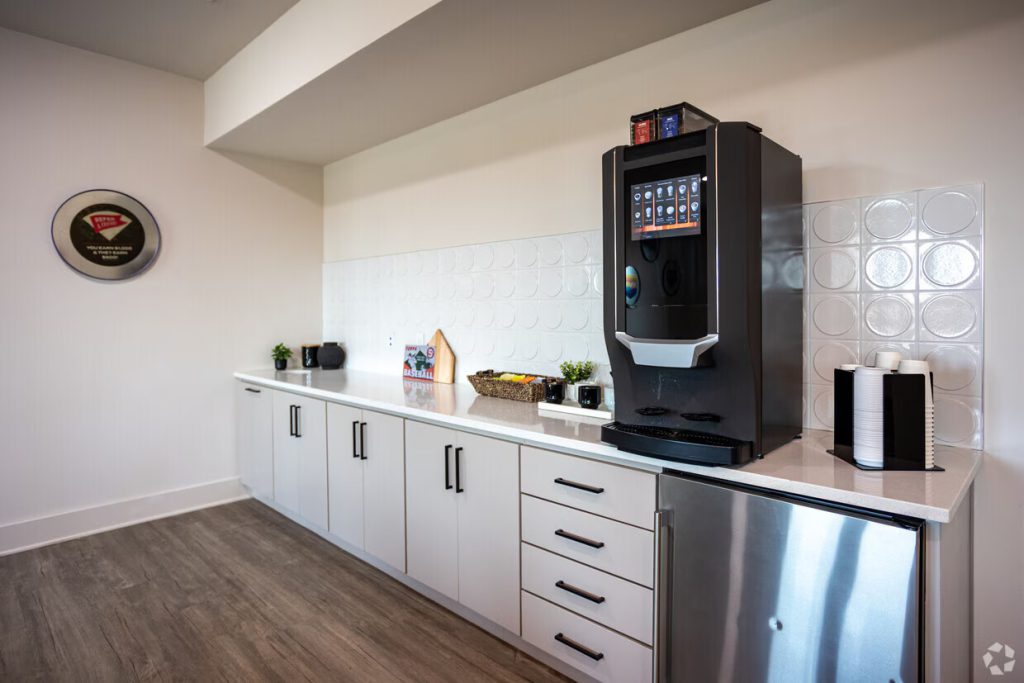 yardley-flats-apartments-knoxville-tn-coffee-bar-free-for-residents